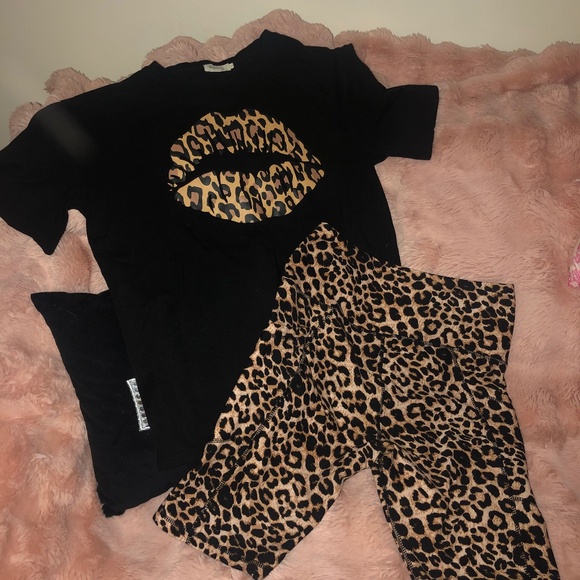 Womens 2 piece set leopard biker short and lips tee - Picture 1 of 5